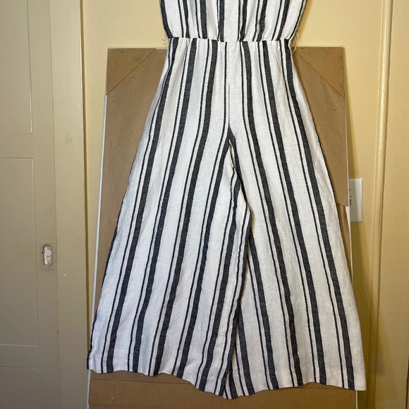 Linen Sleeveless Jumpsuit - Picture 9 of 16